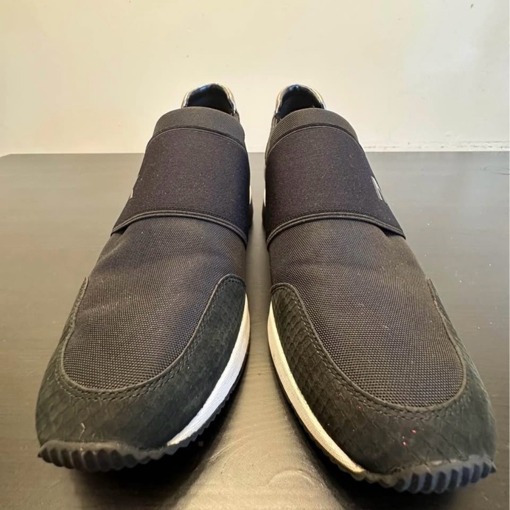 Michael Kors Black Slip-On Sneakers Sz9.5